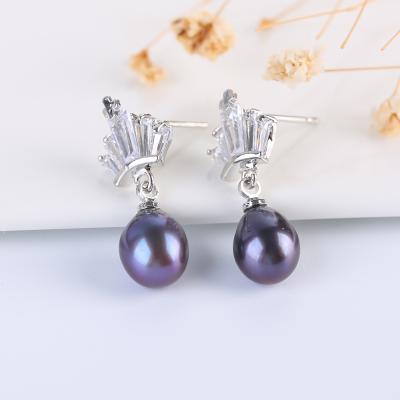 China Fashionable and Beautiful New Listing Trendy and Beautiful Silver Plated Natural Freshwater Pearl Ellipse Earrings Fashion for sale