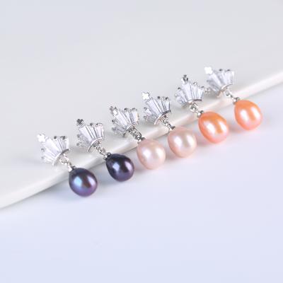 China Fashionable and beautiful hot sale fashionable and beautiful silver plated cute natural freshwater pearl ellipse earrings for sale