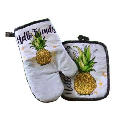 China Custom Printed Heat Resistant Kitchen Oven Gloves and Pot Holder for sale