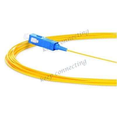 China Fibra óptica de modo único FTTH Pigtails SC UPC APC LSZH/PVC 0,9 mm para una fácil instalación en venta