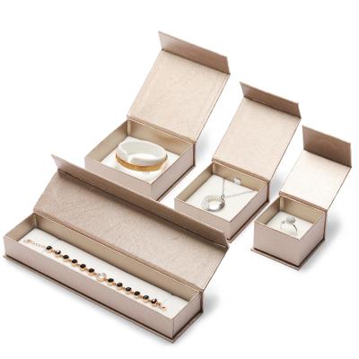 China Jewelery Packaging Luxury Custom Bracelet Jewelry Necklace Boxes Packaging Boxes For Jewelry for sale