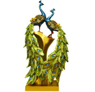 China European Crafts Creative Home Decoration Resin Europe Peacock Living Room Decoration Modern Wedding Gift Decoration for sale