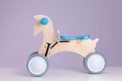 China bici de la balanza del caballo mecedora del registro del abedul de la rueda 6inch para el niño en venta