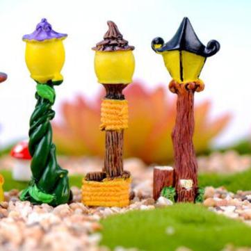 China Road Miniature Street Lights Figurine Decoration Europe Garden Micro Tinsel Landscape for sale