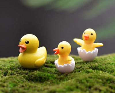 China Europe big small PVC resin animal yellow white duck statue wholesale Europe figurine fairy garden supplies for sale