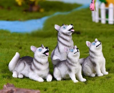 China Wholesale Mini Gardens Europe Animal Statue 3d Figurine Resin Husky Dog Figure for sale