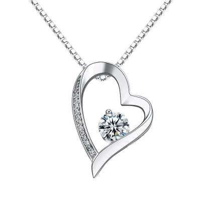 China New Trend s 925 Sterling Silver High Quality One Carat Imitation Diamond Heart Necklace With Versatile Style And Inlaid Jewelry Pendant for sale