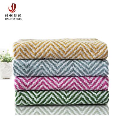 China Disposable Wholesale Large Stripe Towels Bath Set Luxury Hotel 100% Cotton for sale