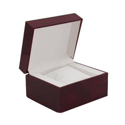 China Luxury Square Wooden Watch Box Display Box Watch Storage Box Wholesale Watch Packaging Watch Storage Display Small With Pillow for sale