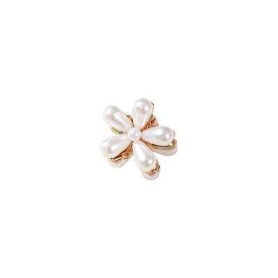 China Retro Popular French Five Petal Daisy Pearl Hair Claws For Sale for sale