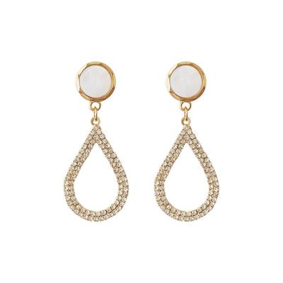 China 2021 CLASSIC Trending Accessories Rhinestone Drop Earrings Fashion Elegant Hollow Earrings For Women for sale