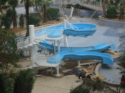 China Fiberglas-Swimmingpool-Wasserrutsche im Freien, Familien-Spaßspiel-Wasser-Park-Dias zu verkaufen