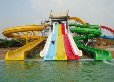 China Familien-Spiel-Fiberglas-Wasserrutsche-Gruppe im Freien für Funtasia-Wasser-Park zu verkaufen