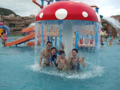 China Kindfiberglas-Aqua-Park-Ausrüstung, Wasser Spiel-Pilz zu verkaufen