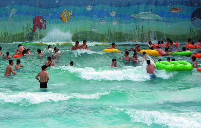 China Wasser-Vergnügungspark-Wellenbad-Maschine für Familien-Unterhaltung zu verkaufen