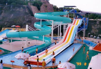 China Water Park Resort Rainbow Straight Slides , Open Spiral Fiberglass Body Slide for sale