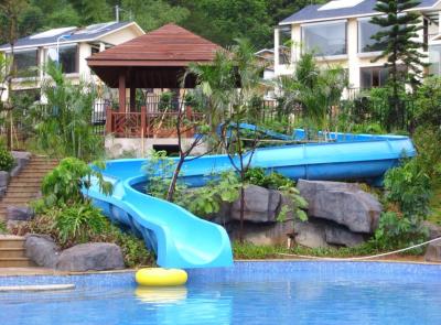 China 2.2M High Blue Fiberglass Kids Water Slides With Left Or Right Turn for sale