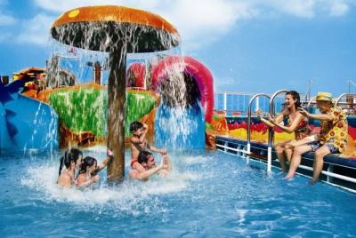 China Mini Kids Water Playground Equipment , Fiberglass Cute Water Park Slides Mushroom for sale