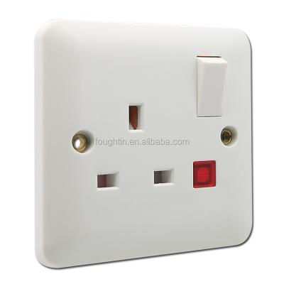 China Bakelite 13 Amp Switched Socket With Light Wall Switch Socket for sale