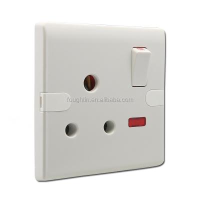 China 15A Residential / Multi-Purpose Outlet and Strip Switch with Lightweight Electrical Wall Outlet for sale