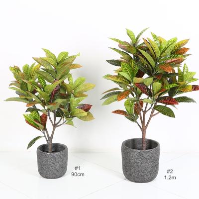 China Artificial Green Decorative Potted Banyan Tree Plastic Plants Garden Decor Banyan Tree for sale