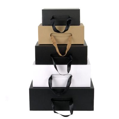 China Recycled materials wholesale bulk shoe corrugated paper shipping boxes black white color with silk for sale