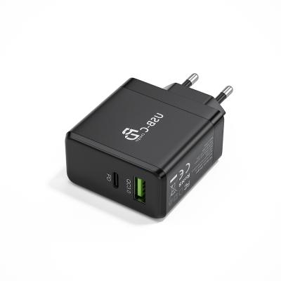 中国 Mobile Phone 2-Port QC3.0+Type-C USB Wall Charger 38W USB Mobile Phone Charger 販売のため