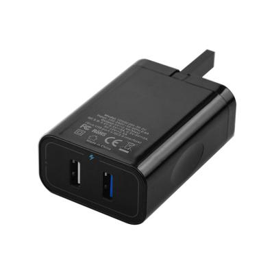 中国 UK Hot Sale 2 Port Cell Phone QC 3.0 Wall Charger With Plug USB Convertible Cell Phone Charger 販売のため