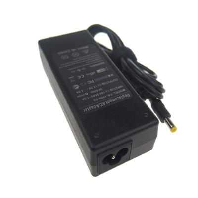 中国 Universal ABS+PC notebook adapter charger 90w 18.5v 4.9a 5.5*2.5 for hp/compaq 販売のため