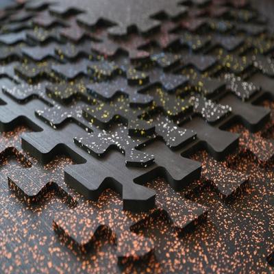 China Recycled SBR EPDM Granules Rubber Flooring Mat Interlocking Anti Fatigue Mats Te koop