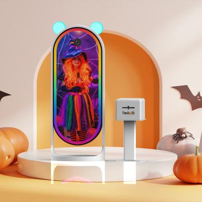 China Touch Screen Beauty Mirror Photo Booth With Software QR Code Email Sharing GIF Boomerang Video en venta