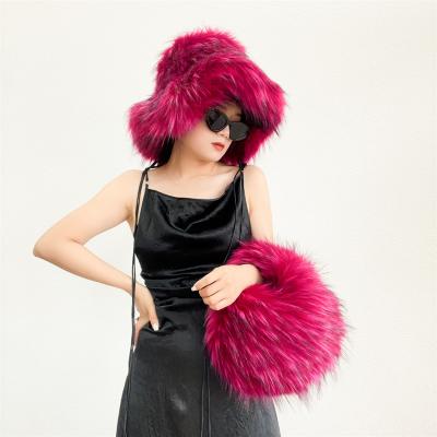 China Waterproof Factory Whole Women Winter Fashion Faux Fur Bag Clutch Bags Fluffy Fake Raccoon Fur hat and Bag Set for sale