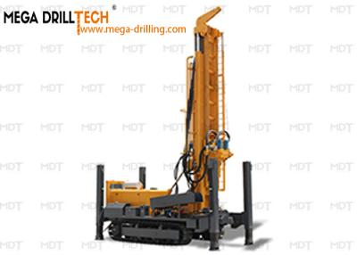 China Dual Motors Hydraulic Well Drilling Rigs Large Torque en venta