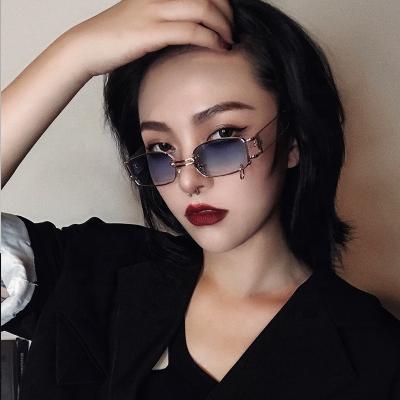 China Fashion sunglasses trend square sunglasses gradient color women's sunglasses European and American Central Institute of Statistics fashion male for sale