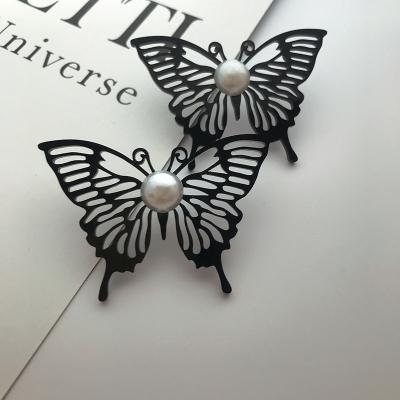 China Imitation Pearl Butterfly Earrings Girls Jeweries New Arrival Casual/Sporty Gothic Hollow Acrylic Earring for sale