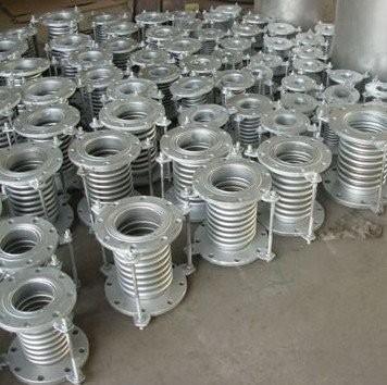 China Stainless steel expansion bellows/Forging and high quality flanged Pipe Flexible Coupling for sale