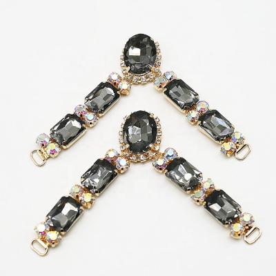 China Black Glass Slipper Accessories V Chain Decorative Shoe Buckle Bikini Dress Accessories for sale