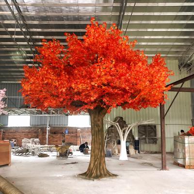 China Beautiful Colorful Artificial Outdoor Red Green Plastic Tree Decor Maple Tree Giant Artificial Tree for sale