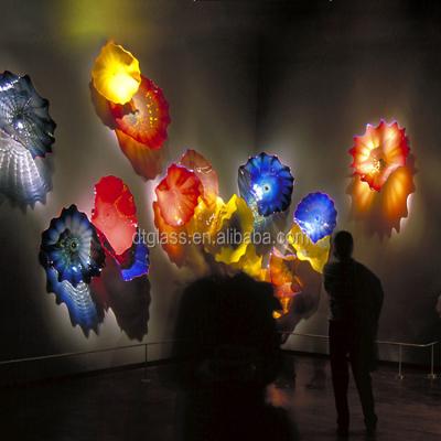 China Art Decor With Flowers Hanging Design Luxury Glass To 2021 Classic Manual Blowing Hot Sale Vintage Space Accessories Gifts for sale