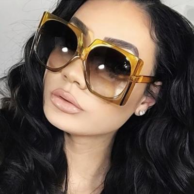 China 2021 New Retro Fashion Sports Square Fashion Oversized Sunglasses For Women Men Celebrity for sale