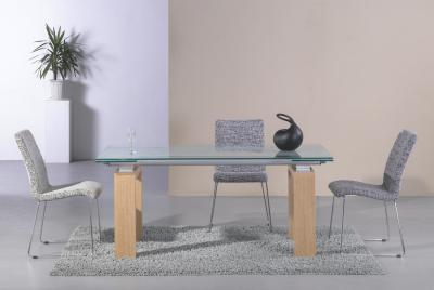 China Tablas de comedor de vidrio templado de estilo moderno extensibles de 200 cm DT-887A con pierna de madera en venta