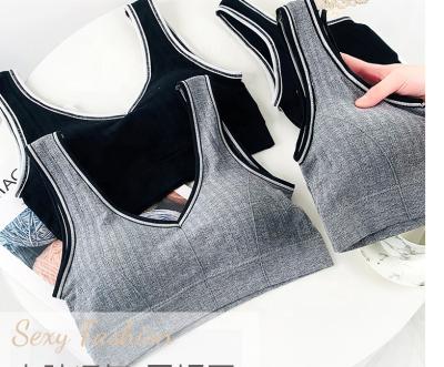 China Women Custom Anti-pilling Quick Dry Sleeveless Active Sports Wear Tank Tops Workout Yoga Vest Breathable Back Ladies for sale