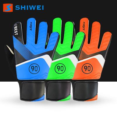 China Help catching soccer style football goalie soccer goalkeeper gloves SHIWEI-834#New with factory price for sale