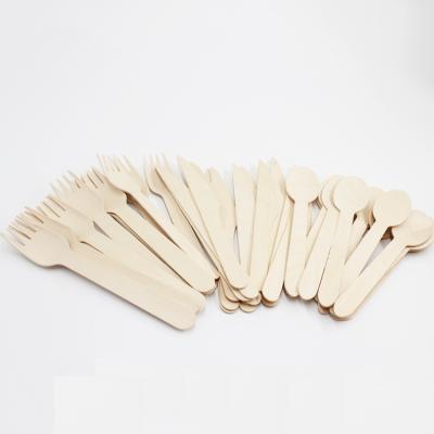 China Disposable / Sustainable Wooden Spoon Fork Knife Flatware Set Disposable Wooden Cutlery Set for sale