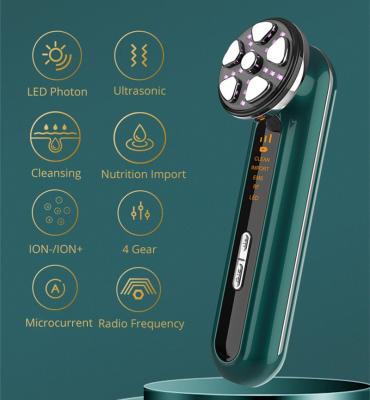 China Remove Wrinkle 2021 New Women Gift RF Color Light Skin Portable Rejuvenation Instrument Women Facial Beauty Equipment for sale