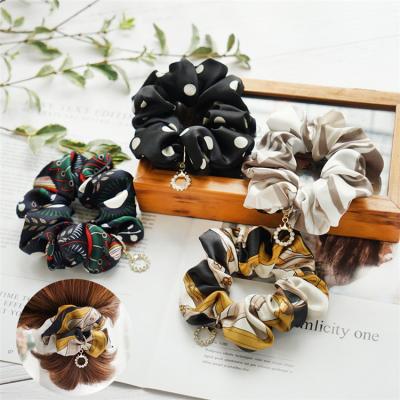 China Daily Imitation Silk Korean Hair Style Rhinestones Hair Accessories Print Printing Wear Elastic Headband for sale