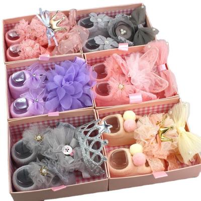 China Daily Use Baby Hair Band Socks Set Children's Hair Accessories Set Baby Bow Hair Band Gift Set Custom LOGO for sale