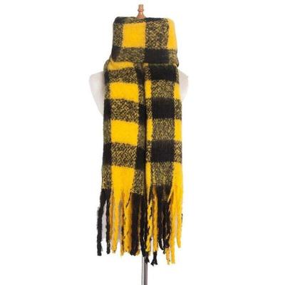 China High Quality Customized Women's Customized Warm Wearing Check and Nice Winter Warm Scarf Knit Plaid Shawl and Long Fringe Scarf for sale