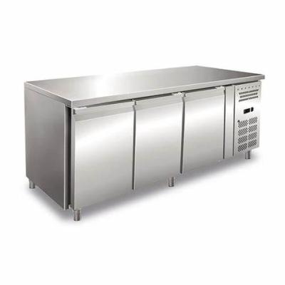 China 339L Single-temperature Three Door Deck Refrigerator SNACK3100 Series Commercial Refrigerator Customized Style Ventilated Cooling Counter for sale