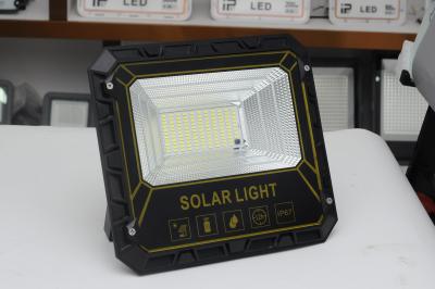 China lámpara de inundación solar multiescena 300W, luz de inundación accionada solar del sensor 170LM/W en venta